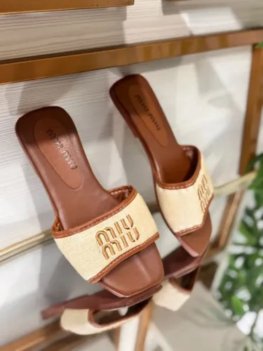 Sandália rssteirinha feminina MIU MIU