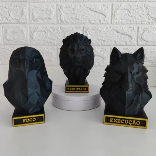 Escultura de busto em 3d leão águia lobo foco disciplina execução