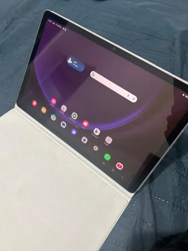 Tablet Samsung Galaxy Tab S9 FE com Caneta 10,9" 128GB 6GB RAM