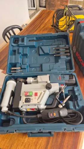 Furadeira de Base Magnética Bosch Professional GBM 50-2 Heavy Duty 1200W 220V - Completa