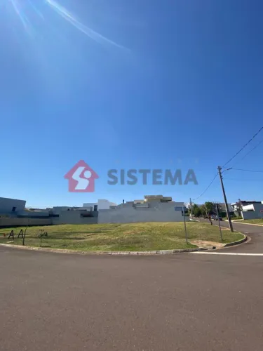 Terreno no condomínio RESIDENCIAL JATOBÁ em Presidente Prudente