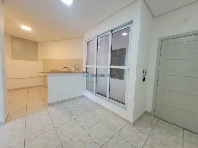 Apartamento 2 quartos - 2 metros da estação Praça da Árvore do metrô.