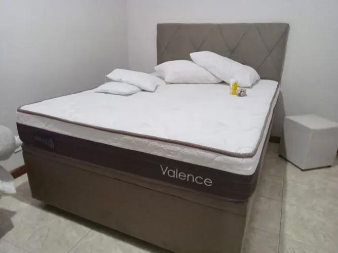Cama box 4 meses de uzo