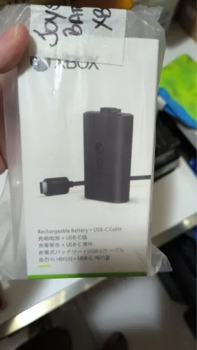 Bateria Recarregável Xbox + Cabo USB-C (Original Microsoft).