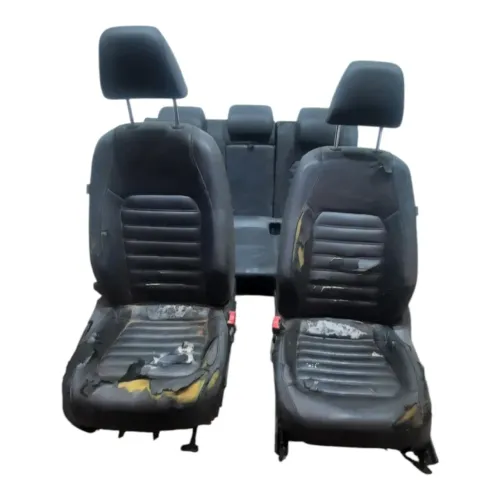 Jogo Banco Couro Volkswagen Jetta 2.0 Tsi 2011 2012 Detalhes