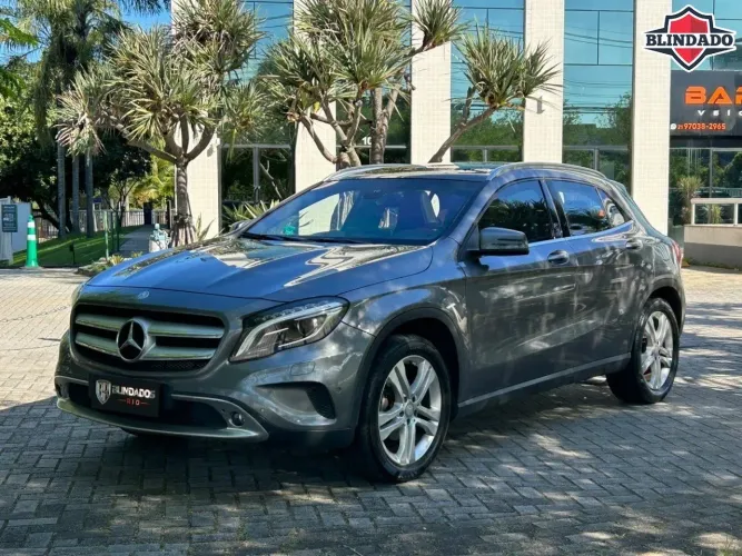 Mercedes-Benz GLA 200 Vis. Black ED. 1.6 TB 16V Aut. 2016