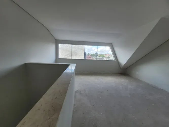 SOBRADO com 3 dormitórios à venda com 129.04m² por R$ 680.000,00 no bairro Fazendinha - CU