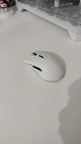 Kit teclado e mouse gamer branco