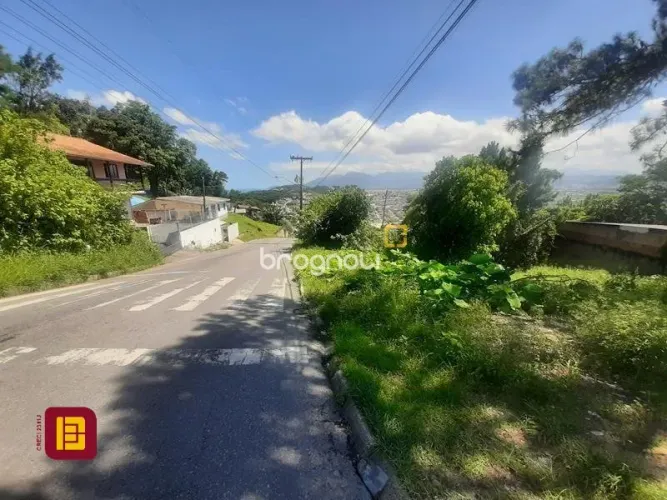 Terreno á venda no bairro Forquilhas São José/SC