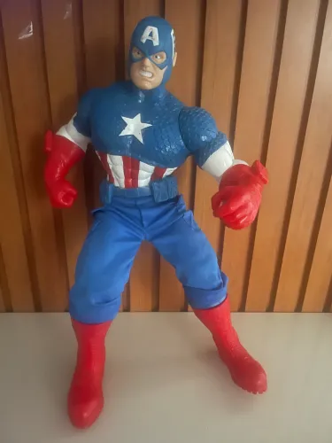 Capitão América Marvel 54cm