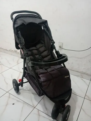 Carrinho de bebê Voyage
