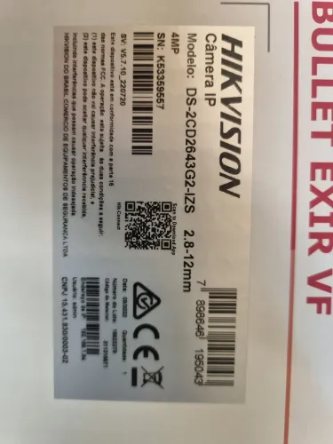 Câmera IP Hikvision DS-2CD2643G2-IZS - 4MP com Lente Motorizada