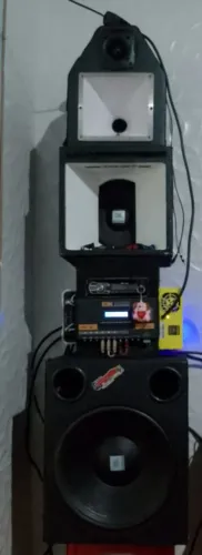 Vendo som torrezinha completo só pegar instalar e tocar tanto em casa como no carro