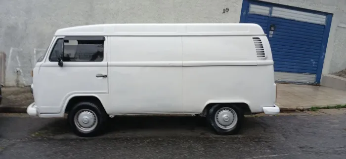 Volkswagen Kombi Furgão (álcool) 2003