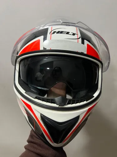 Capacete HELT número 60 com óculos interno 