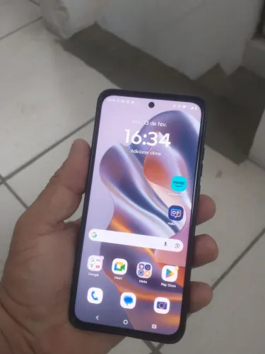 V ou T com volta moto Edge 50 neo