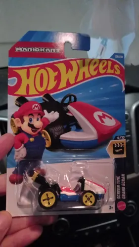Mario kart hot wheels