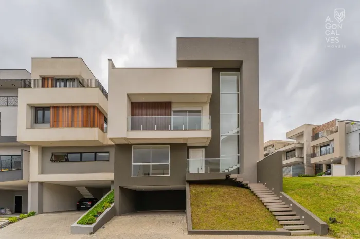 Casa em Condomínio no Alto Boulevard, 03 Suítes, 04 Vagas, Terraço, Bacacheri, Curitiba.