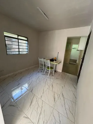 Casa em quintal compartilhado no Jardim São Jorge conforto, espaço e ótima localização