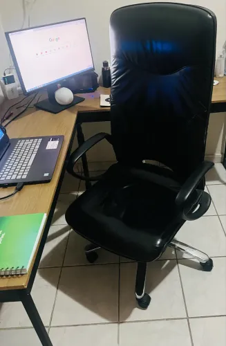 Vendo Cadeira Diretor em couro