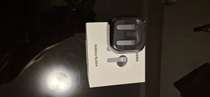 Fone de ouvido Samsung Buds 4 + capa proteção Ringke