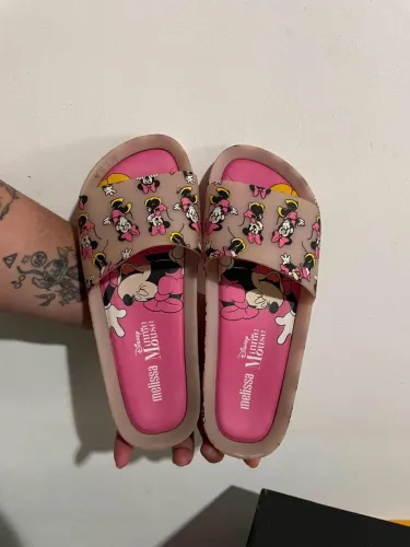 Melissa slide Beach+ minnie