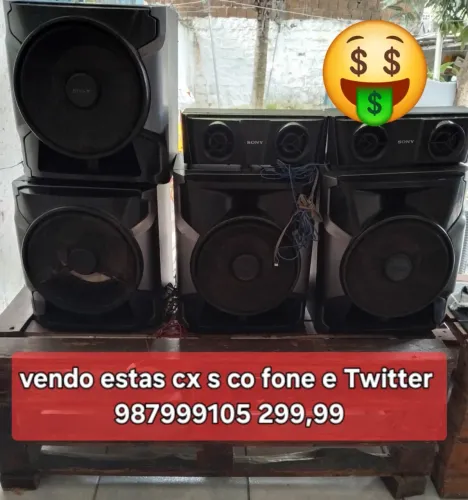 Caixa de Som da Sony com fones e tweeter