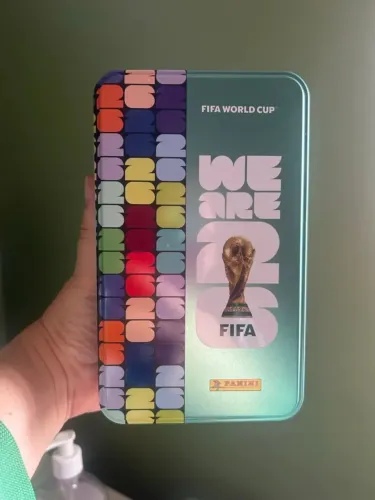 Lata Oficial Copa do Mundo FIFA 2026 Panini