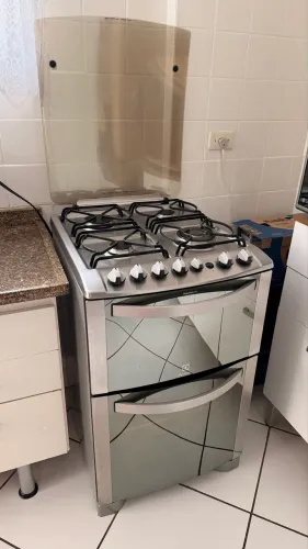     Fogão Electrolux 4 Bocas com 2 Fornos e Grill - Excelente Estado