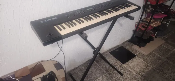 Teclado Roland JV 35
