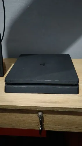 Playstation 4 Slim