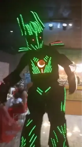 Robô de Led locação  