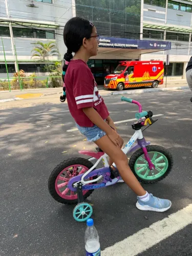 Bicicleta Caloi aro 14 modelo cecizinha