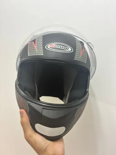 Vende-se conjunto de capacete 