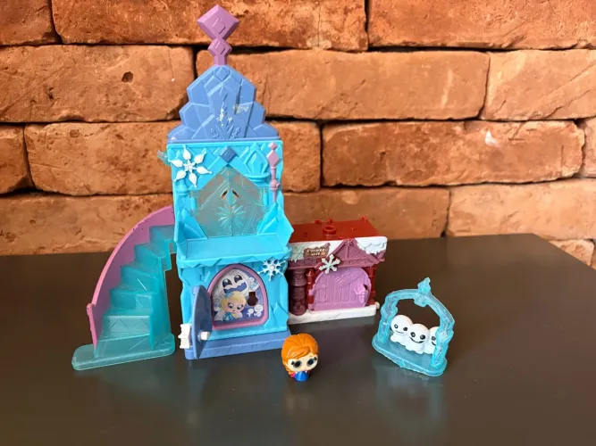 Vários doorables Disney vendidos separadamente