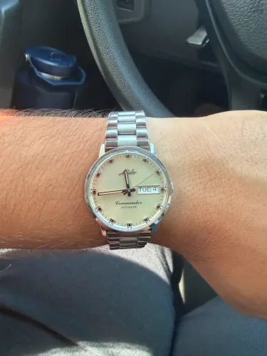 Mido Commander Automatic
