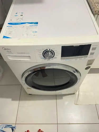 Máquina de lavar lava e seca midea
