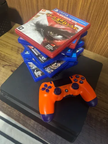 Ps4 1TB 8 jogos em CD
