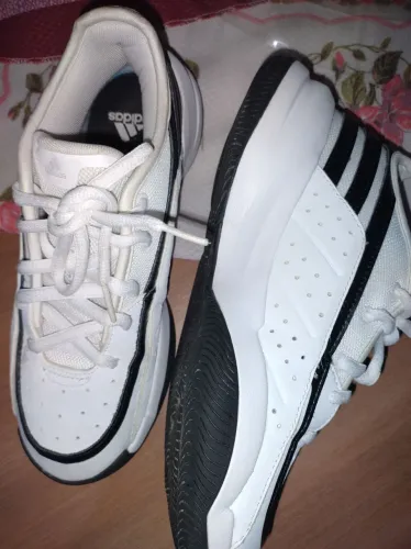 tênis front court adidas