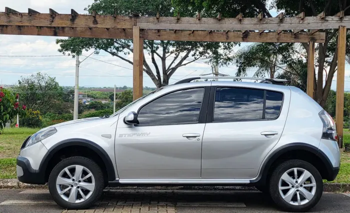 Renault Sandero Stepway Hi-power 1.6 8V 5P 2014