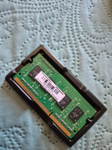 Memória RAM DDR3 2GB