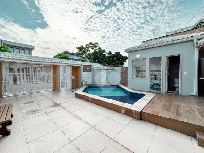 Casa com 5 quartos (4 suites) à venda, 268 m² por R$ 2.850.000,00- Recreio dos Bandeirante