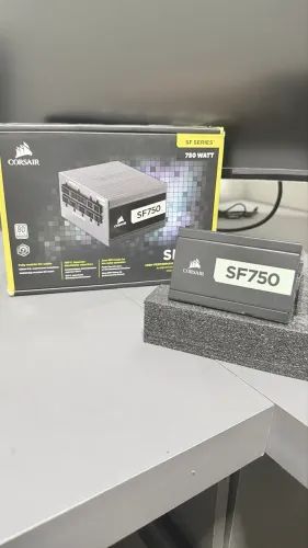 FONTE CORSAIR SF SERIES SF750, 750W, FULL MODULAR, PLATINUM 80 PLUS, PRETA