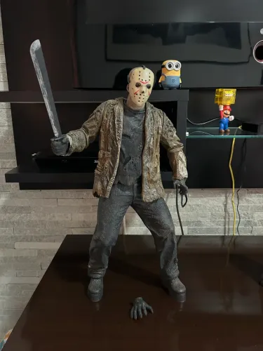 Boneco Jason Voorhees Freddy VS Jason Neca 