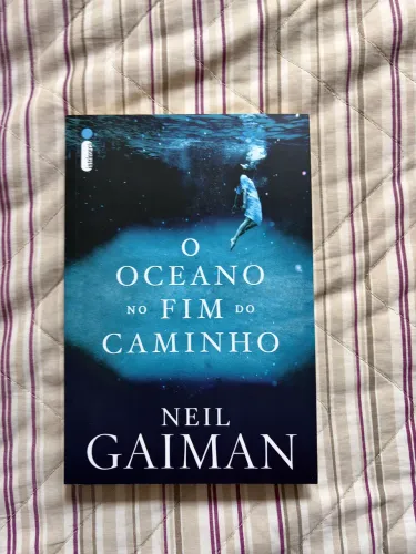 Livro O Oceano no Fim do Caminho - Neil Gaiman