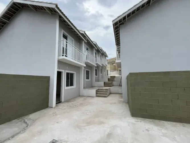 Casa de condomínio em Cotia