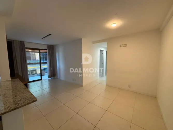 Praia do Forte - Cabo Frio/RJ - Apartamento com 3 dormitórios à venda, 80 m² por R$ 950.00