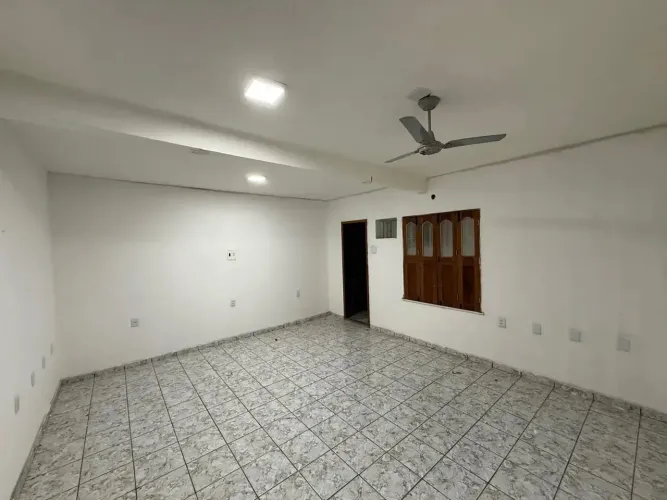 Casa ampla com 5 quartos à venda na Marambaia  R$ 450.000,00 (Somente à vista)