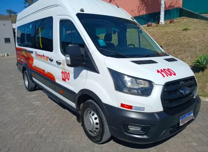 Ford Transit Minibus Vidrada 2.0 16V DIE Aut. 2024