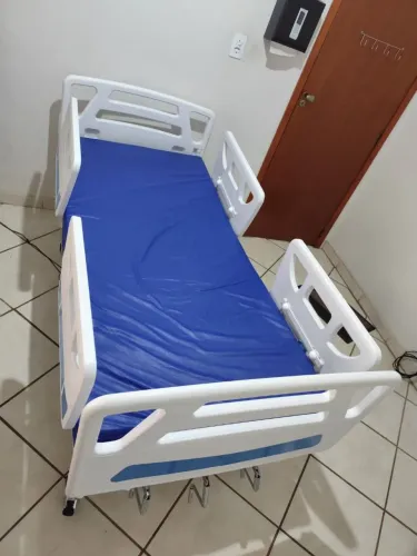 Kit Cama Hospitalar 3 manivelas + Colchão D28